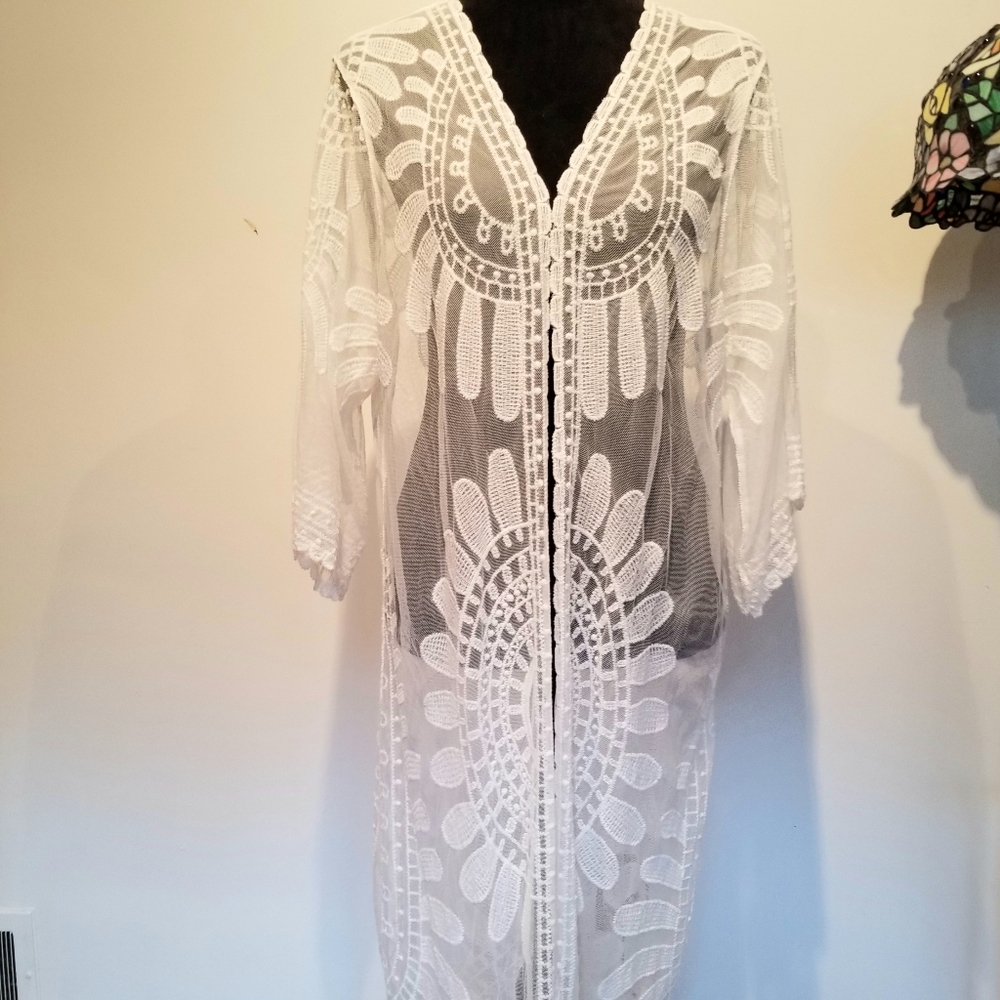 Boutique New Vintage Style White Lace Kimono Lg
